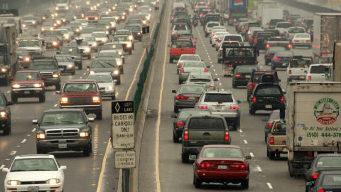 Vue de l'autoroute 80 à Berkeley, aux États-Unis, en novembre 2008. Vue de l'autoroute 80 à Berkeley, aux États-Unis, en novembre 2008.