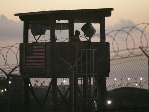 Un mirador sur la base navale de Guantanamo Bay à Cuba Un mirador sur la base navale de Guantanamo Bay à Cuba