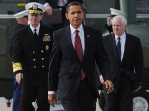 Michael Mullen, Barack Obama et Robert Gates Michael Mullen, Barack Obama et Robert Gates