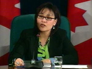 La ministre fédérale de la Santé, Leona Aglukkaq La ministre fédérale de la Santé, Leona Aglukkaq