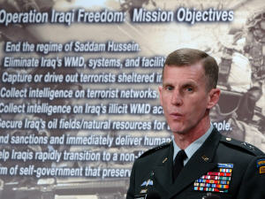 Le général Stanley McChrystal, commandant des forces américaines en Afghanistan Le général Stanley McChrystal, commandant des forces américaines en Afghanistan