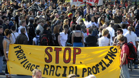 Manifestation contre le profilage racial et la brutalité policière en octobre 2008 Manifestation contre le profilage racial et la brutalité policière en octobre 2008