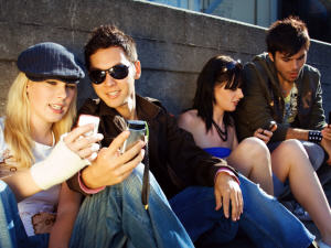 Des adolescents et leurs téléphones Des adolescents et leurs téléphones