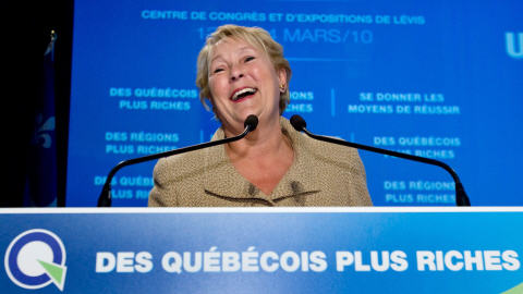 La chef péquiste Pauline Marois au colloque du parti sur l'économie, samedi. La chef péquiste Pauline Marois au colloque du parti sur l'économie, samedi.