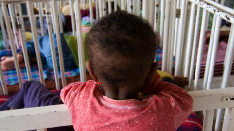 Un jeune garçon à l'hôpital Un jeune garçon à l'hôpital