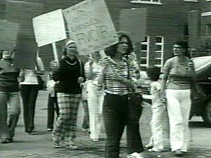 Manifestation à l'époque de la création du parc national Forillon, en Gaspésie, en 1970 Manifestation à l'époque de la création du parc national Forillon, en Gaspésie, en 1970