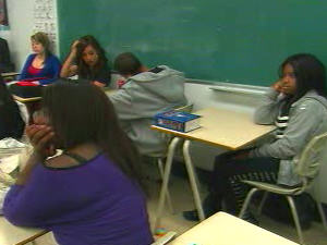 Une classe d'adolescents Une classe d'adolescents