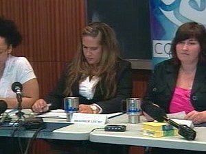 Les étudiants étrangers sont arnaqués par certains propriétaires de logements , selon des associations estudiantines. Les étudiants étrangers sont arnaqués par certains propriétaires de logements , selon des associations estudiantines.