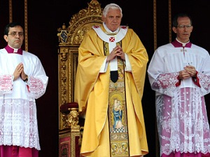 Le pape Benoît XVI Le pape Benoît XVI
