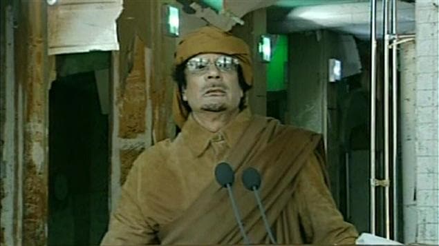 Le colonel Kadhafi lors de son discours à la nation, mardi matin, à Tripoli, le 22 février 2011. Le colonel Kadhafi lors de son discours à la nation, mardi matin, à Tripoli, le 22 février 2011.