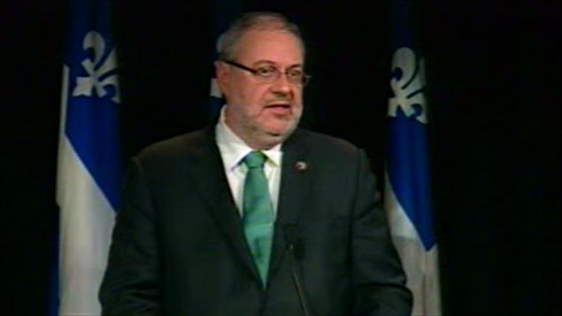 Le ministre du Développement durable, de l'Environnement et des Parcs, Pierre Arcand Le ministre du Développement durable, de l'Environnement et des Parcs, Pierre Arcand