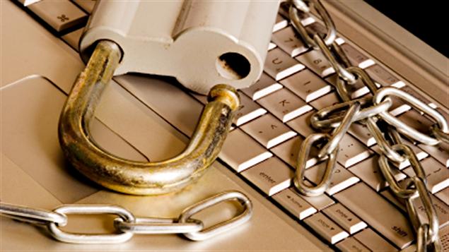 ordi-cadenas-pourriel ordi-cadenas-pourriel