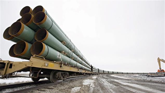 Des tuyaux du premier projet de pipeline Keystone arrivent à Milton, au Dakota du Nord (archives) Des tuyaux du premier projet de pipeline Keystone arrivent à Milton, au Dakota du Nord (archives)
