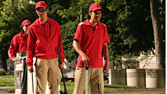 Une brigade de nettoyage Une brigade de nettoyage