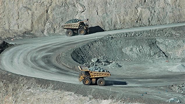 Camions dans une mine Camions dans une mine