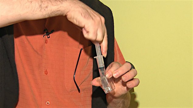 Une seringue utilisée pour des dons de sperme Une seringue utilisée pour des dons de sperme