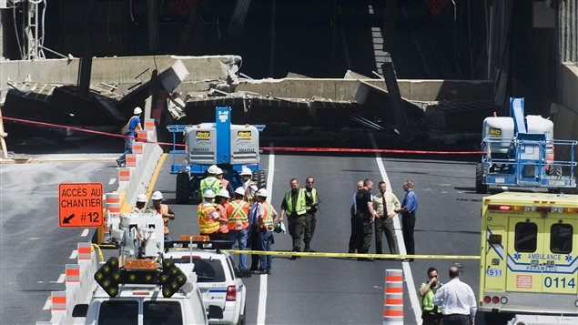 Une immense structure de béton s'est effondrée dans le tunnel Ville-Marie à Montréal. Une immense structure de béton s'est effondrée dans le tunnel Ville-Marie à Montréal.