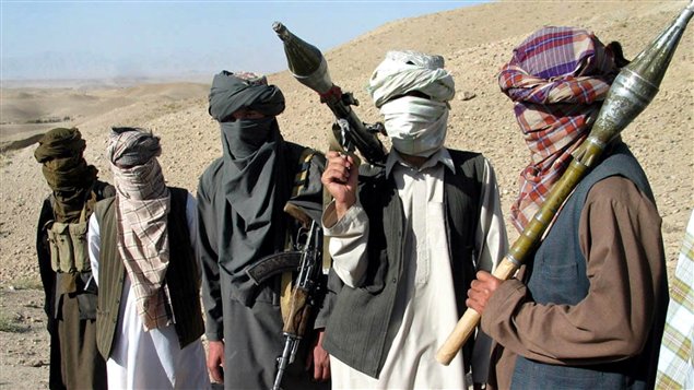 Des talibans afghans en octobre 2006 Des talibans afghans en octobre 2006