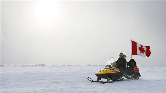 Motoneige des Forces canadiennes en Arctique Motoneige des Forces canadiennes en Arctique