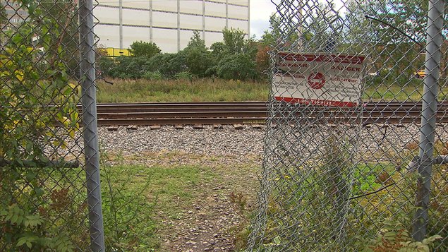 La voie ferrée située dans le secteur de l’avenue Van Horne et du boulevard Rosemont. La voie ferrée située dans le secteur de l’avenue Van Horne et du boulevard Rosemont.