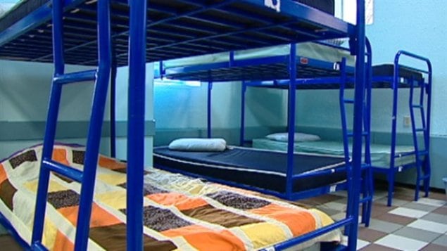 Des enfants sous la garde des services à l'enfance doivent dormir dans un refuge pour jeunes sans-abri d'Edmonton. Des enfants sous la garde des services à l'enfance doivent dormir dans un refuge pour jeunes sans-abri d'Edmonton.