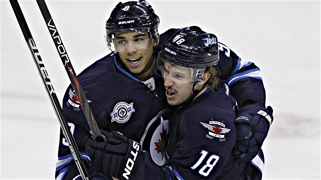 Evander Kane et Bryan Little Evander Kane et Bryan Little