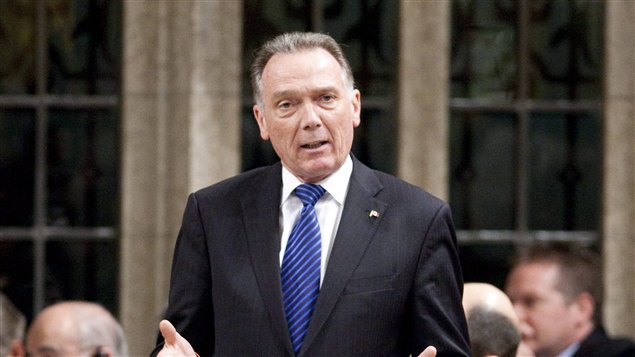Le ministre de l'Environnement du Canada, Peter Kent Le ministre de l'Environnement du Canada, Peter Kent