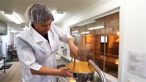 Les sirop d'érable bio de la famille Dubois Les sirop d'érable bio de la famille Dubois
