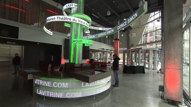L'intérieur du 2-22.. L'intérieur du 2-22..