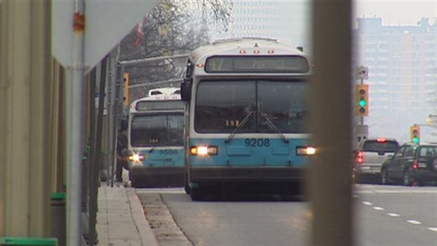 Des autobus de la STO Des autobus de la STO
