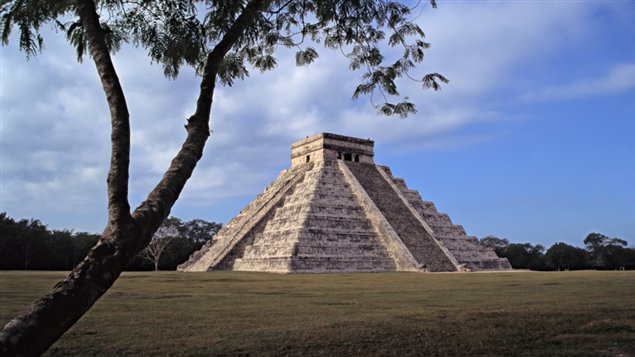 Une pyramide Maya Une pyramide Maya