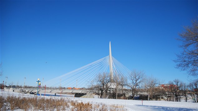 Le pont Provencher à Winnipeg Le pont Provencher à Winnipeg