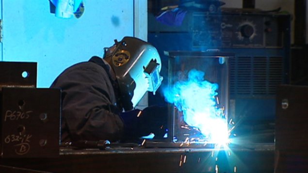 Un soudeur au travail Un soudeur au travail