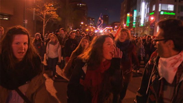 Manifestants dans les rues de Montréal Manifestants dans les rues de Montréal