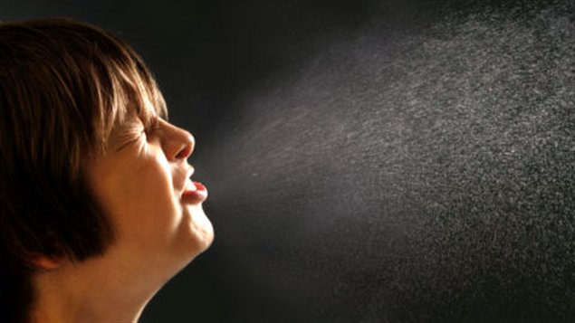 Une femme souffrant d'allergies Une femme souffrant d'allergies