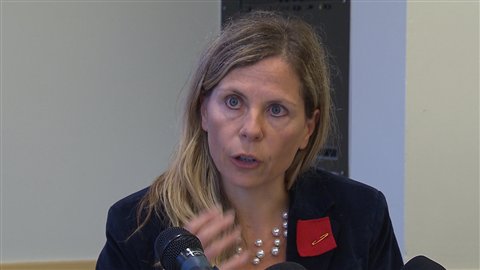 Johanne Nassrtom, porte-parole de la Coalition opposée à la tarification et la privatisation des services publics Johanne Nassrtom, porte-parole de la Coalition opposée à la tarification et la privatisation des services publics