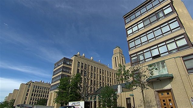 L'Université de Montréal L'Université de Montréal