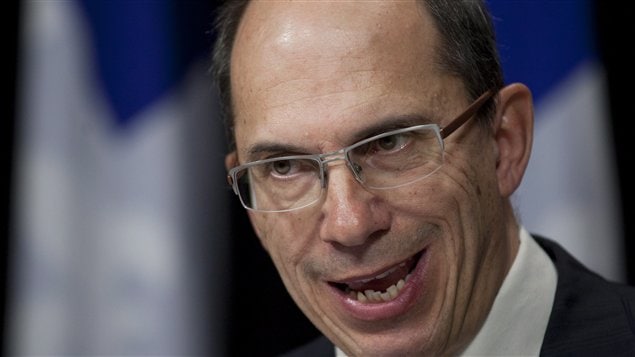Le commissaire au lobbyisme du Québec, François Casgrain, présente les modifications qu'il souhaite apporter à la Loi sur la transparence et l'éthique, à Québec. Le commissaire au lobbyisme du Québec, François Casgrain, présente les modifications qu'il souhaite apporter à la Loi sur la transparence et l'éthique, à Québec.