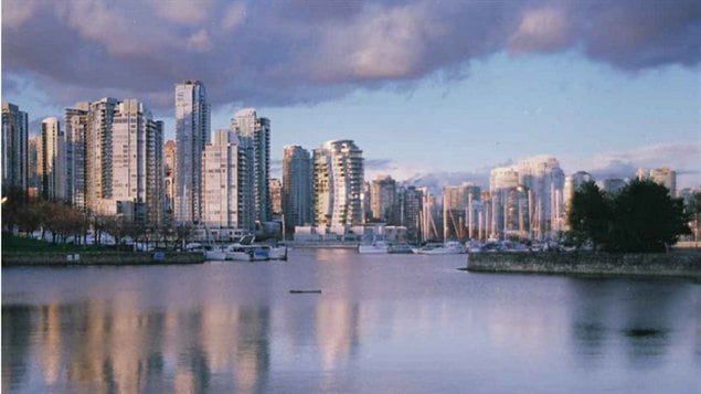 Vancouver from False Creek, photographie de Yolande Morin Vancouver from False Creek, photographie de Yolande Morin
