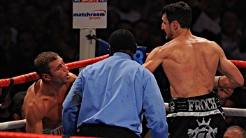Lucian Bute, malmené par Carl Froch Lucian Bute, malmené par Carl Froch