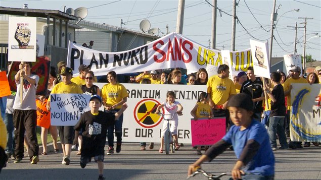 La communauté crie de Mistissini s'oppose vigoureusement au projet de mine d'uranium dans le Nord-du-Québec. La communauté crie de Mistissini s'oppose vigoureusement au projet de mine d'uranium dans le Nord-du-Québec.