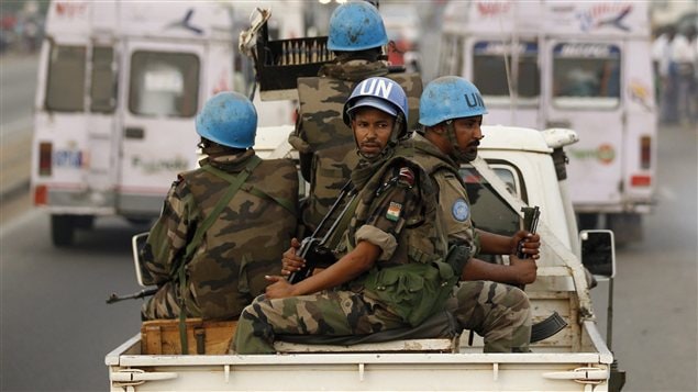 Des Casques bleus dans les rues d'Abidjan, en Côte d'Ivoire (archives) Des Casques bleus dans les rues d'Abidjan, en Côte d'Ivoire (archives)