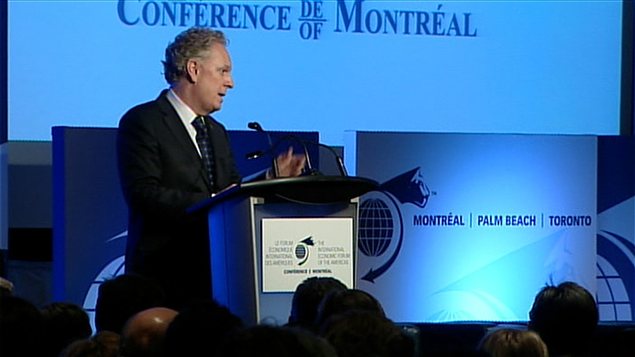 Le premier ministre du Québec, Jean Charest, au Forum économique international des Amériques Le premier ministre du Québec, Jean Charest, au Forum économique international des Amériques