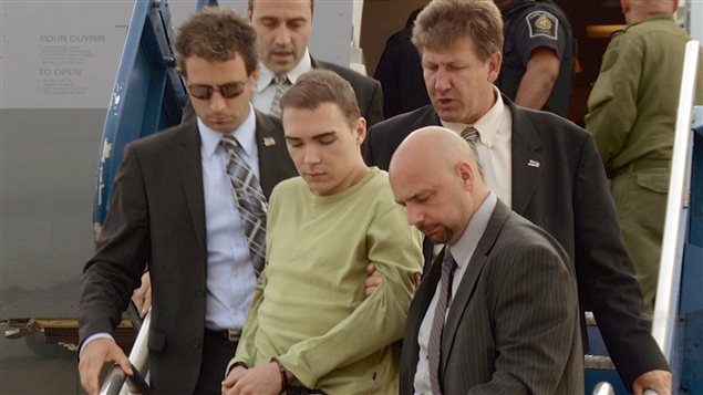 Luka Rocco Magnotta lors de son retour au pays. Luka Rocco Magnotta lors de son retour au pays.