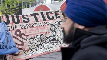 Manifestation contre les réformes du système de l'immigration à Montréal, le 20 avril 2012 Manifestation contre les réformes du système de l'immigration à Montréal, le 20 avril 2012