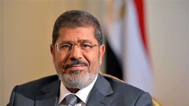 Le nouveau président égyptien Mohammed Morsi, photographié lors d’une rencontre avec le sous-secrétaire d'État américain, William Burns (qui ne figure pas sur la photo), le 8 juillet, au Caire Le nouveau président égyptien Mohammed Morsi, photographié lors d’une rencontre avec le sous-secrétaire d'État américain, William Burns (qui ne figure pas sur la photo), le 8 juillet, au Caire