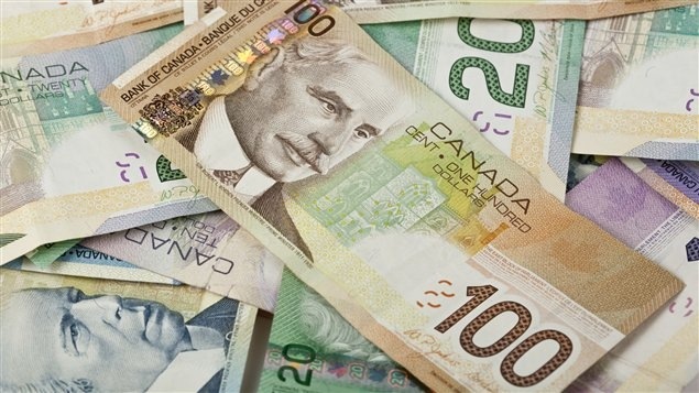 dollars-canadiens-billet dollars-canadiens-billet