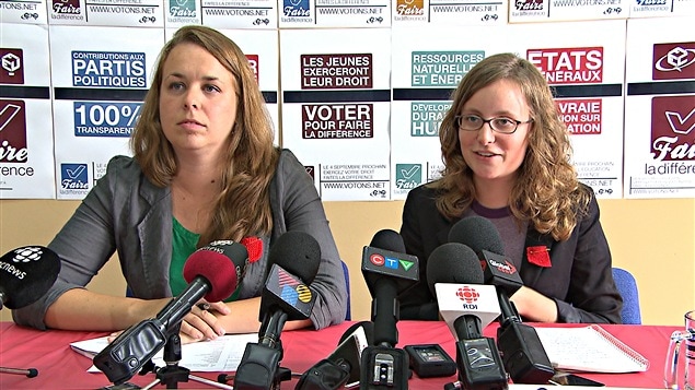 Les présidentes de la FEUQ et de la FECQ, Martine Desjardins et Éliane Laberge, lancent une campagne pour inciter les jeunes à voter. Les présidentes de la FEUQ et de la FECQ, Martine Desjardins et Éliane Laberge, lancent une campagne pour inciter les jeunes à voter.