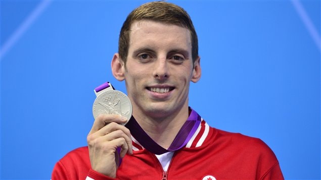 Le Canadien Ryan Cochrane et sa médaille d'argent Le Canadien Ryan Cochrane et sa médaille d'argent