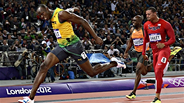 Usain Bolt à l'arrivée Usain Bolt à l'arrivée
